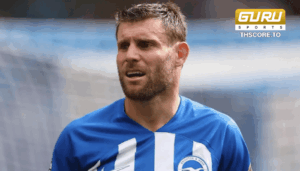 เจมส์ มิลเนอร์ จารึกประวัติศาสตร์ฟุตบอลอังกฤษ เมื่อดาวเตะจอมเก๋าวัย 40 ปี ลงสนามนัดที่ 653 เพื่อก้าวขึ้นไปทาบสถิติสูงสุด