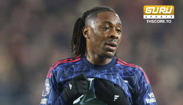 เอเบเรชี่ เอเซ่ ยอมรับอย่างตรงไปตรงมาว่า ระบบการเล่นและรายละเอียดแท็กติกของทีมมีความซับซ้อนและลึกซึ้งมากกว่าที่เขาเคยสัมผัส